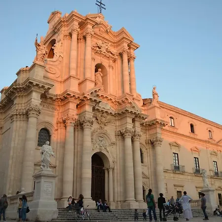 Zenzero E Limone 4* Szirakúza